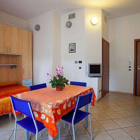 Residence Leonardo Lido di Spina Ngoại thất bức ảnh