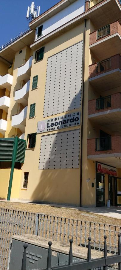 Residence Leonardo Lido di Spina Ngoại thất bức ảnh